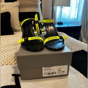 Balenciaga After Hour Sandal: IT: 41